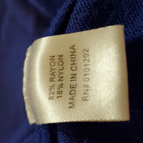 ANTHONY'S V-neck Gathered Back Tunic - Picture 7 of 9